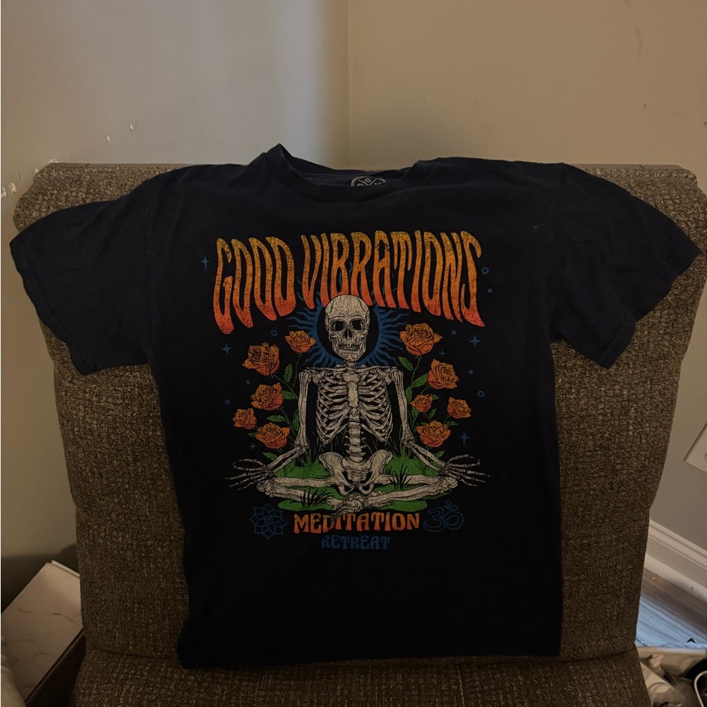 Good Vibrations Black T-Shirt